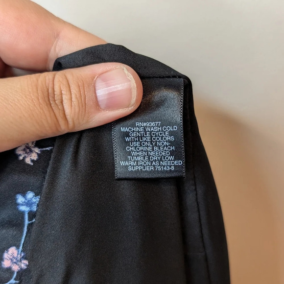 Liz Claiborne Career Wear Black Midrise Pencil Skirt Floral  Print Slit Women 10 - Picture 7 of 9